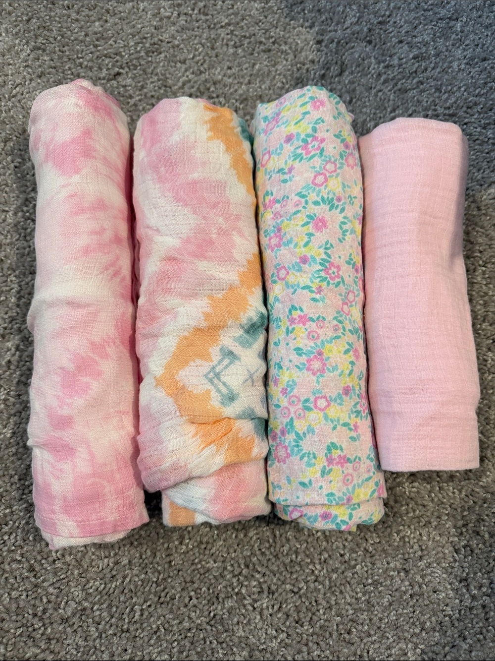 Lot of 4 Muslin Blankets